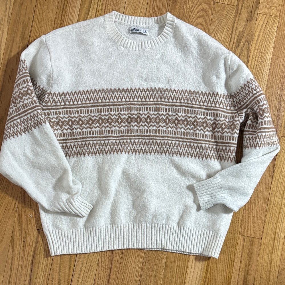 Hollister Winter Cream and Tan Crewneck Sweater, NWOT - Picture 1 of 5